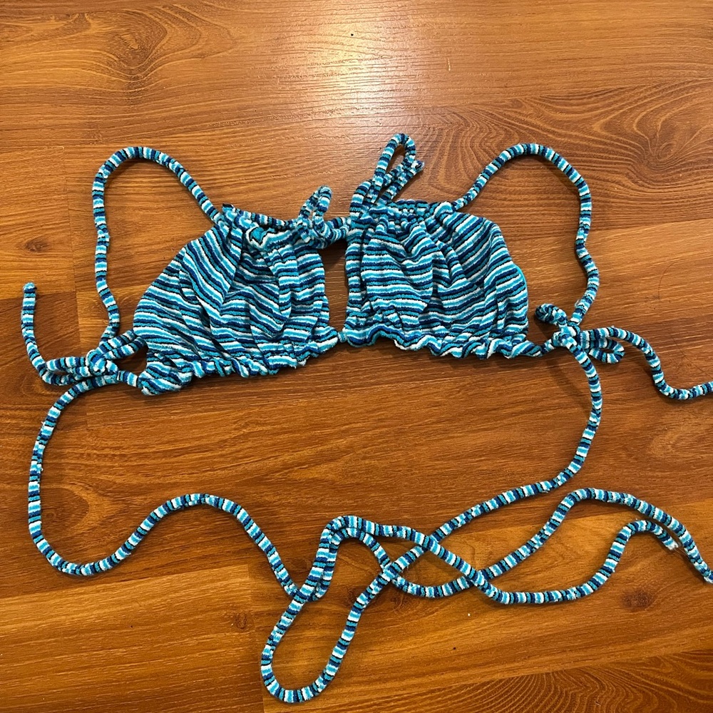Frankie’s Bikinis Top